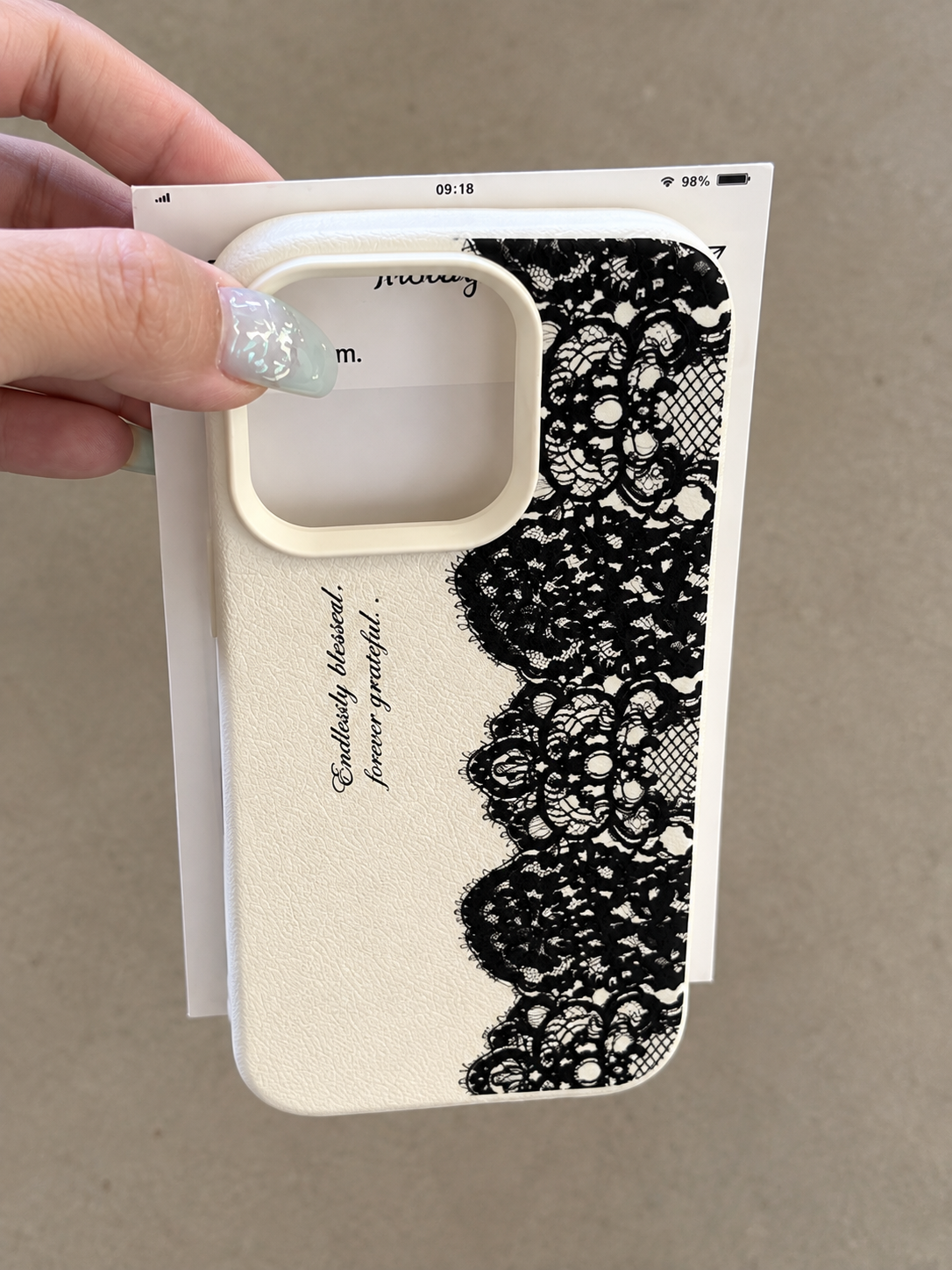 LUXERA Lace Elegance
