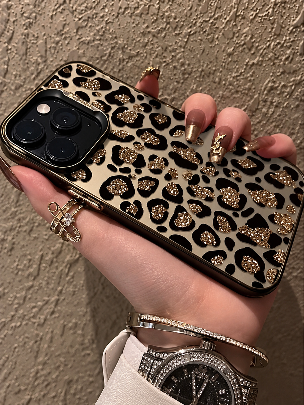 LUXERA Leopard Glam